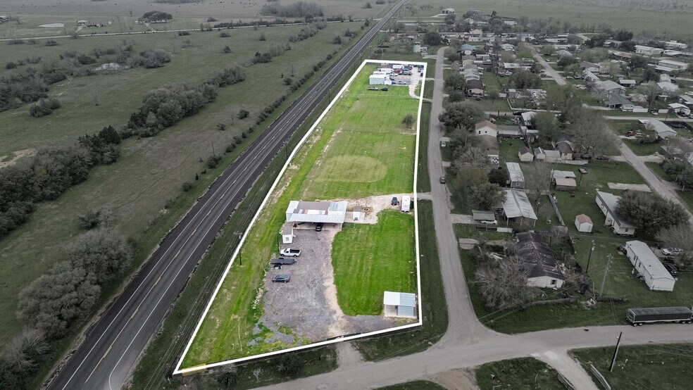547 W Navigation St, Brookshire, TX à vendre - Photo de l’immeuble – Image 1 sur 34