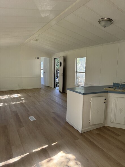 1055 Country Manor Ln, Elberton, GA à vendre - Photo de l’immeuble – Image 2 sur 11