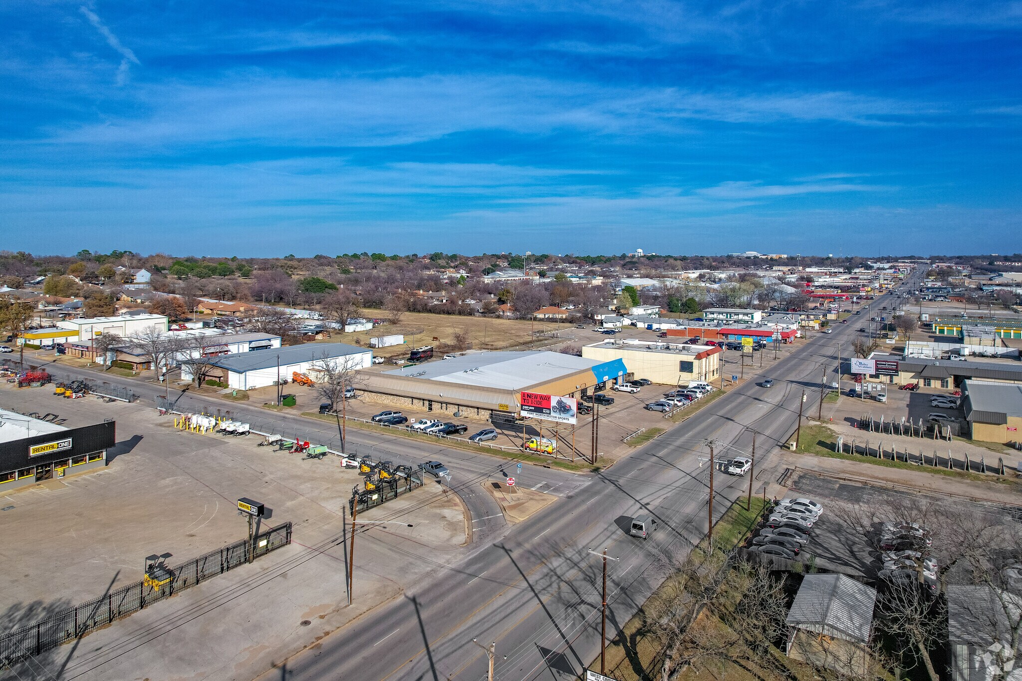 2821 W Division St, Arlington, TX à louer Aérien– Image 1 sur 12