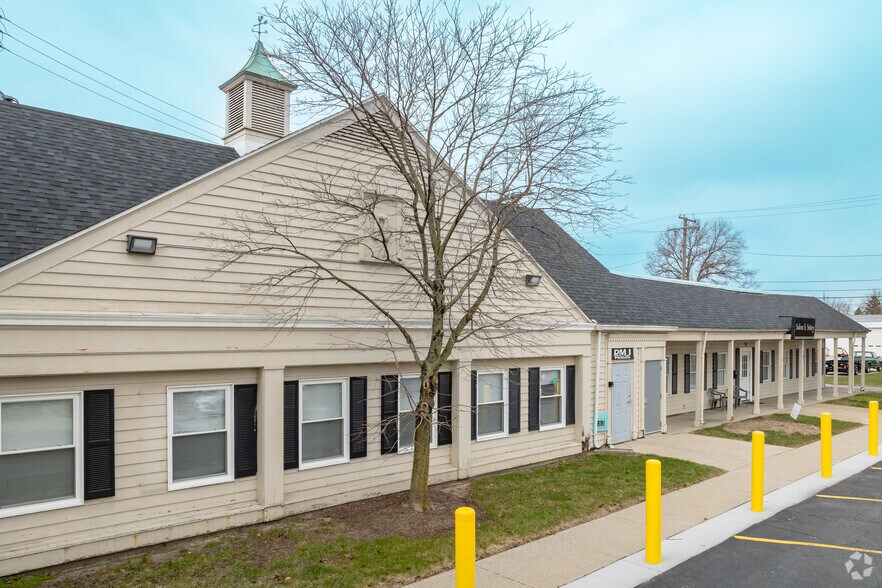 705 Conant St, Maumee, OH à vendre - Photo de l’immeuble – Image 3 sur 8