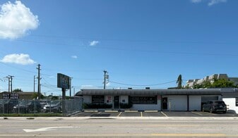 Car Dealer Miami Corner Lot Lease 33,000sqft - Local commercial