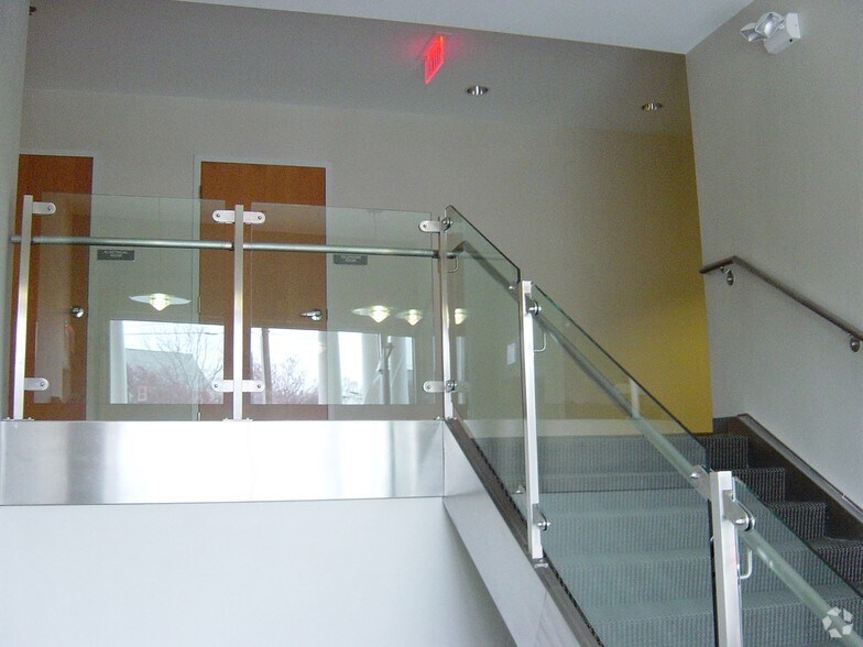 9701 Main St, Fairfax, VA à louer - Hall d’entrée – Image 3 sur 5