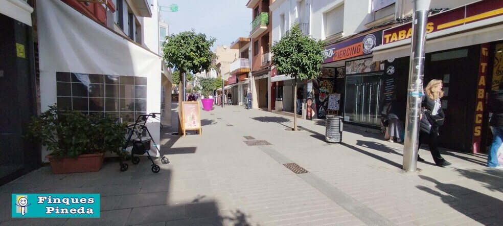 Local commercial dans Pineda de Mar, Barcelona à vendre - Photo principale – Image 1 sur 3