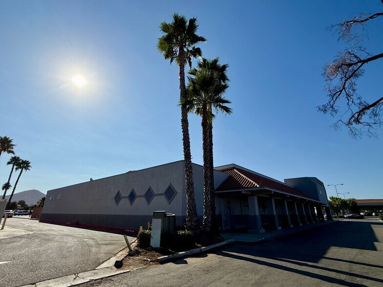 27350 Sun City Blvd, Menifee, CA à louer - Photo de l’immeuble – Image 2 sur 9