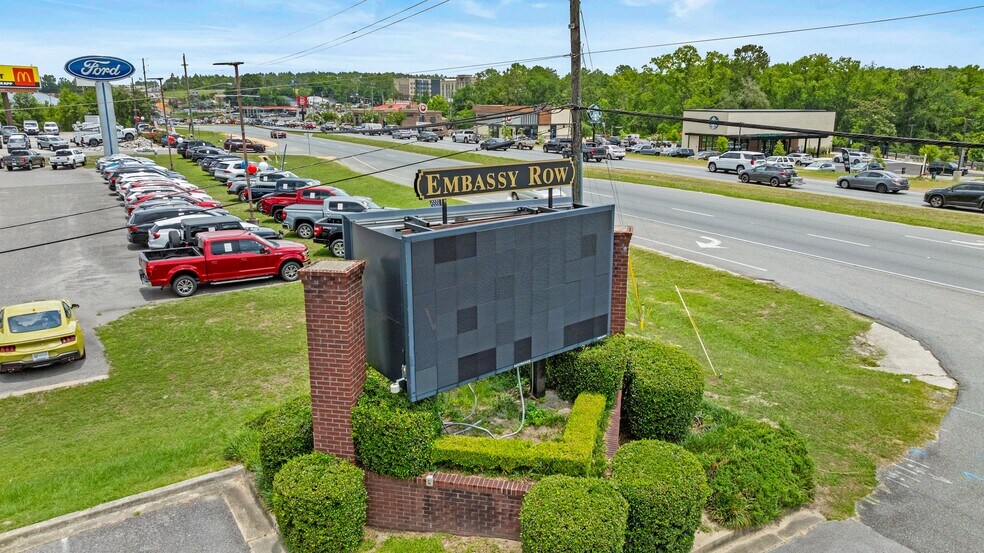 4100 S Ferdon Blvd, Crestview, FL à louer - Photo de l’immeuble – Image 2 sur 22