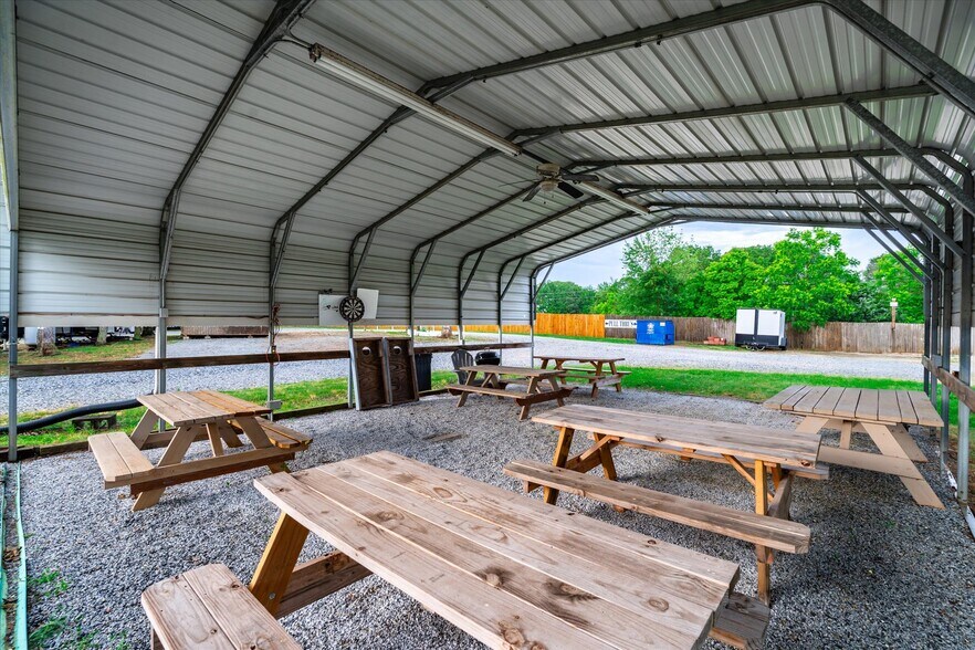 14503 S Highway 11, Westminster, SC à vendre - Photo de l’immeuble – Image 3 sur 48
