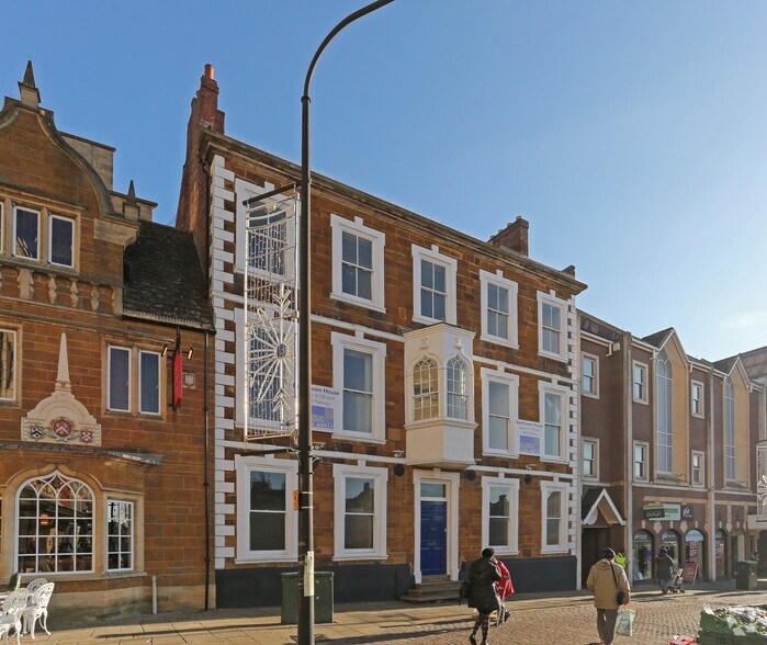 32 Market Sq, Northampton à louer - Photo de l’immeuble – Image 3 sur 5