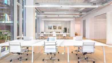 300 Kent Ave, Brooklyn, NY à louer Photo intérieure– Image 1 sur 11