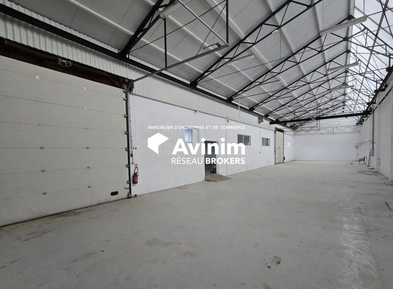 Local d’activités dans Saint-Brice-sous-Forêt à louer - Photo intérieure – Image 3 sur 4