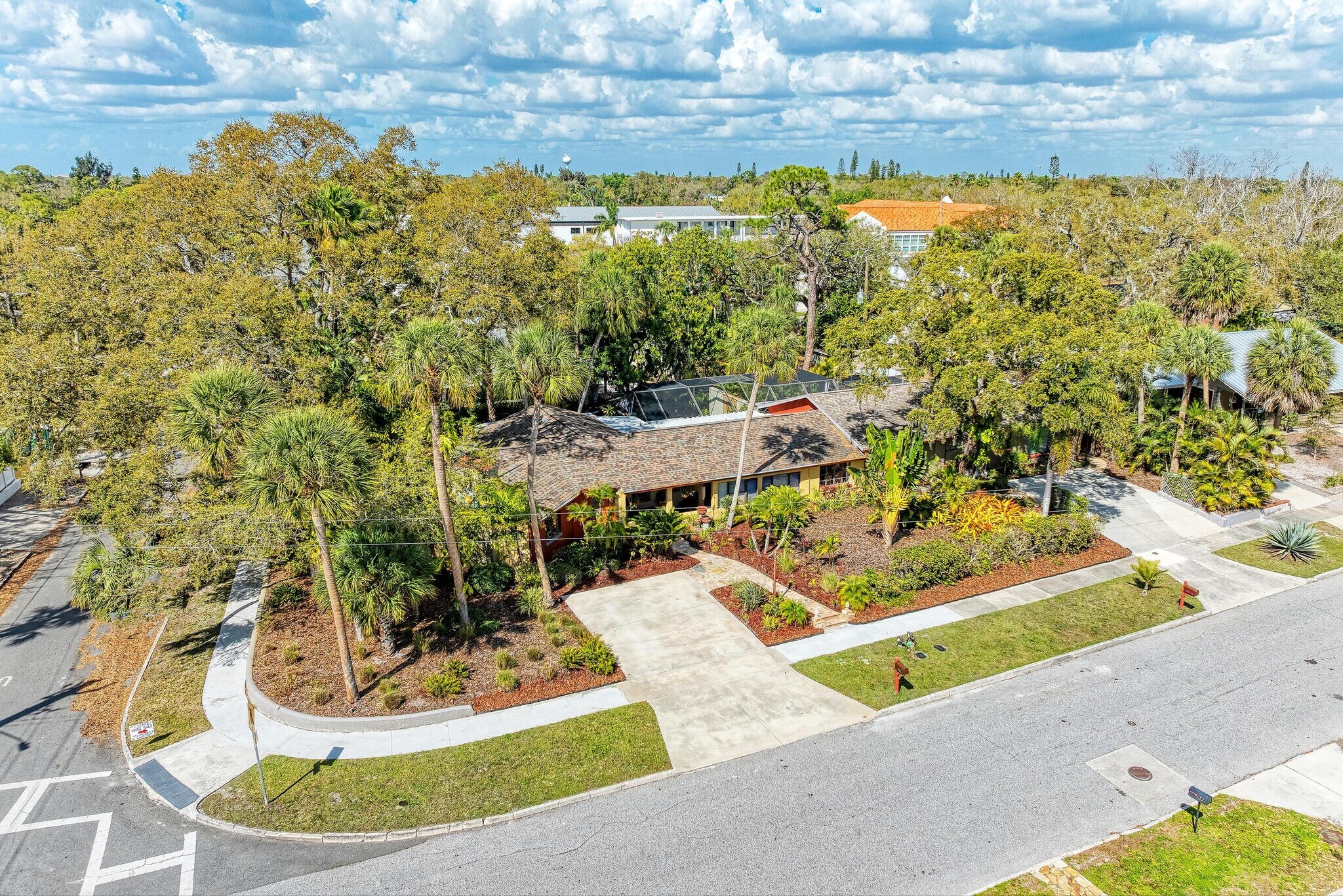 941 Virginia Dr, Sarasota, FL à vendre Photo principale– Image 1 sur 45