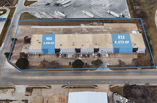 Plus de détails pour 808 S Blue Mound Rd, Fort Worth, TX - Industriel/Logistique à louer