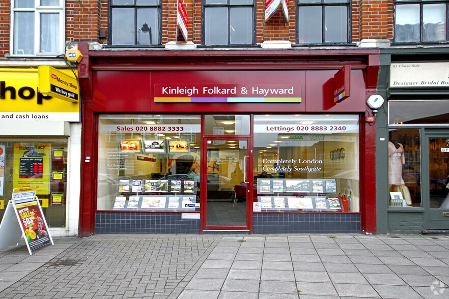 83 Chase Side, Londres à louer - Photo de l’immeuble – Image 2 sur 3