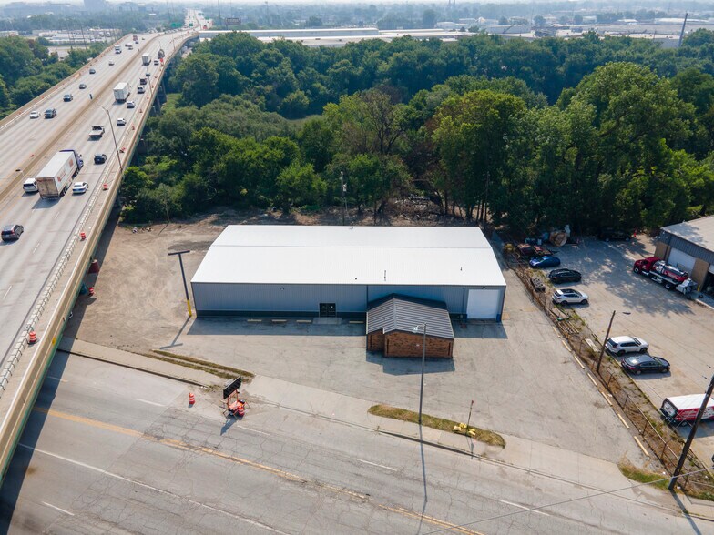 1091 Kentucky Ave, Indianapolis, IN à louer - Photo de l’immeuble – Image 2 sur 22