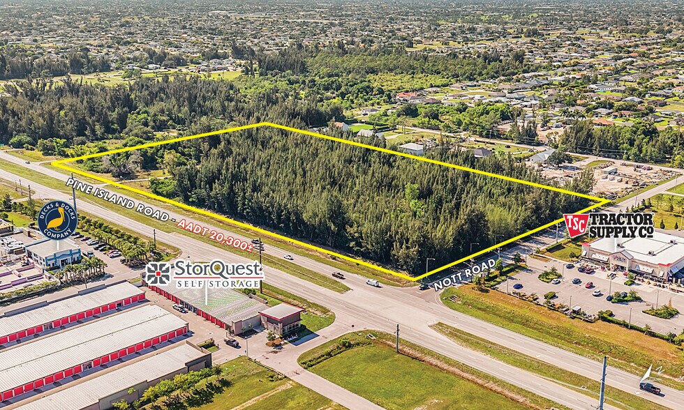 1950 SW Pine Island Rd, Cape Coral, FL à vendre - Aérien – Image 1 sur 5
