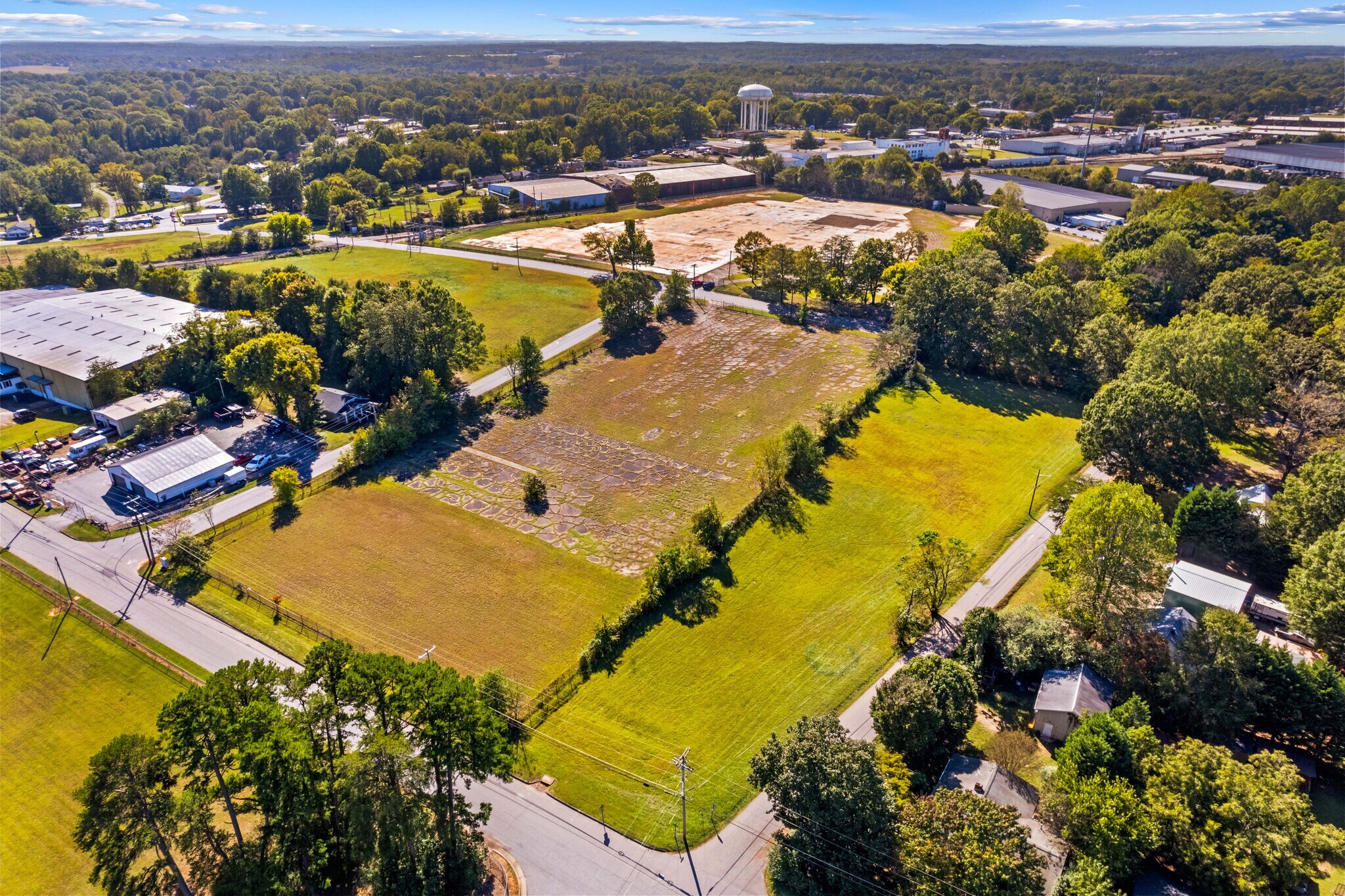 214 Phoenix Street, Statesville, NC à vendre Aérien– Image 1 sur 5