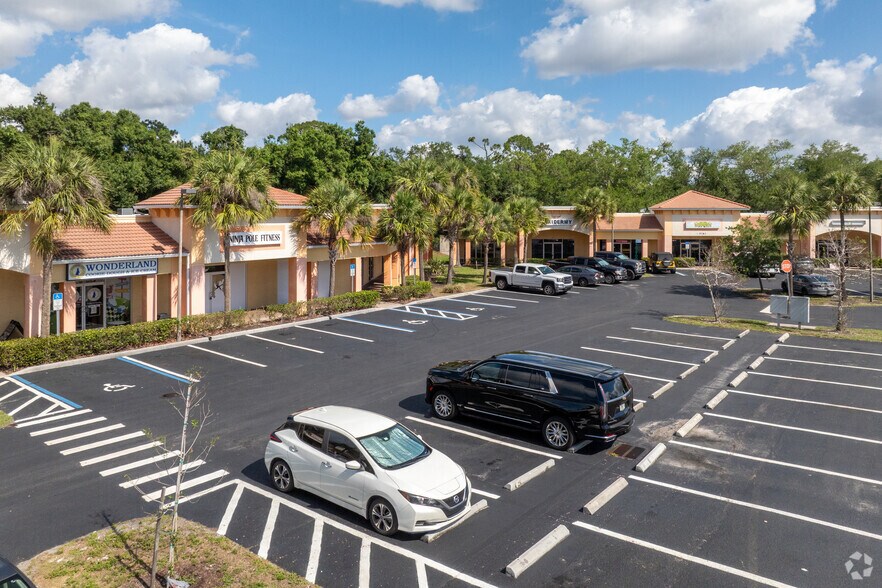 5781-5783 Bayshore Rd, North Fort Myers, FL à louer - Photo de l’immeuble – Image 2 sur 8