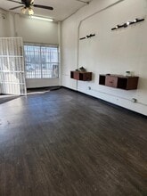 2822 W Slauson Ave, Los Angeles, CA à louer Photo intérieure– Image 2 sur 4
