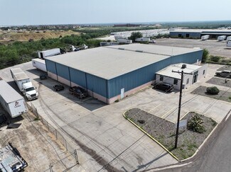 Plus de détails pour 711 Enterprise St, Laredo, TX - Industriel/Logistique à louer