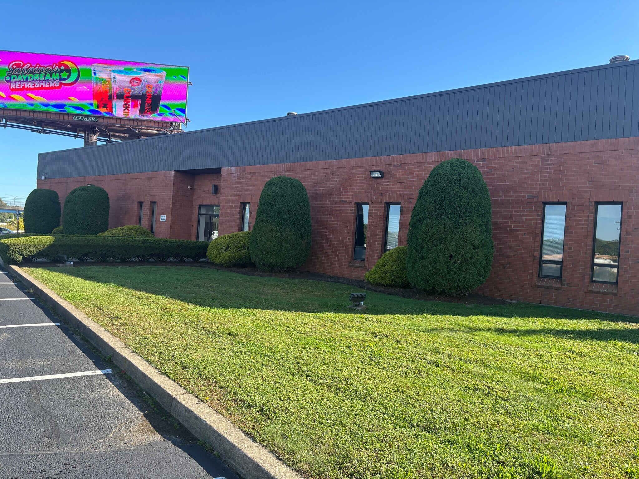 33 Plan Way, Warwick, RI à louer Photo de l’immeuble– Image 1 sur 9