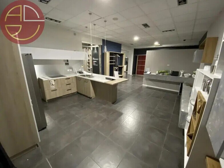 Local commercial dans Portet-sur-Garonne à louer - Photo de l’immeuble – Image 1 sur 6