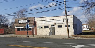 Plus de détails pour 873 Montauk Hwy, Copiague, NY - Local d'activités à louer