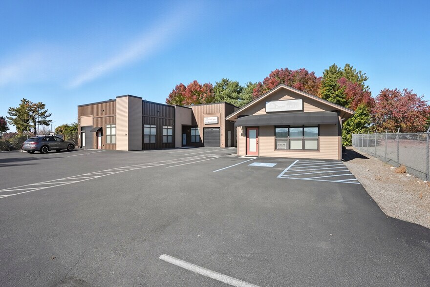 15803 E Sprague Ave, Spokane Valley, WA à louer - Photo de l’immeuble – Image 2 sur 11
