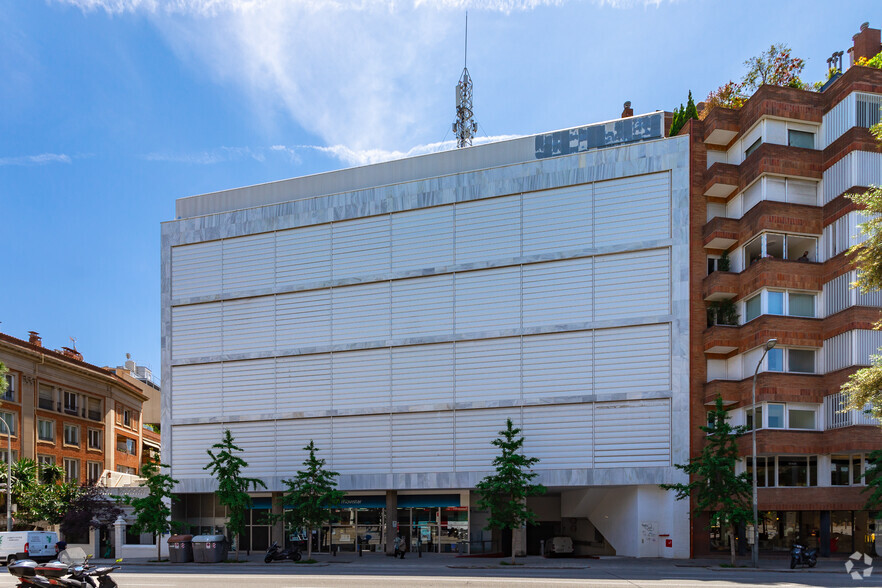 Via Augusta, Barcelone, Barcelona à louer - Photo principale – Image 1 sur 3