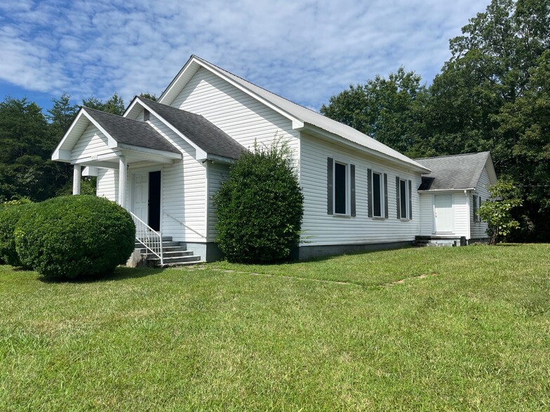 4749 Morgan Ford Rd, Ridgeway, VA à vendre - Photo principale – Image 1 sur 9