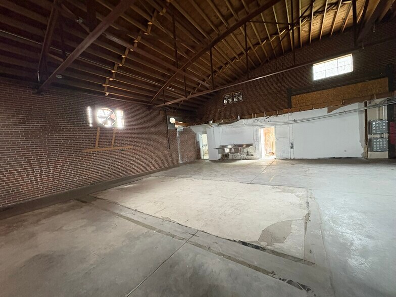5095 Colorado Blvd, Denver, CO à louer - Photo de l’immeuble – Image 2 sur 7