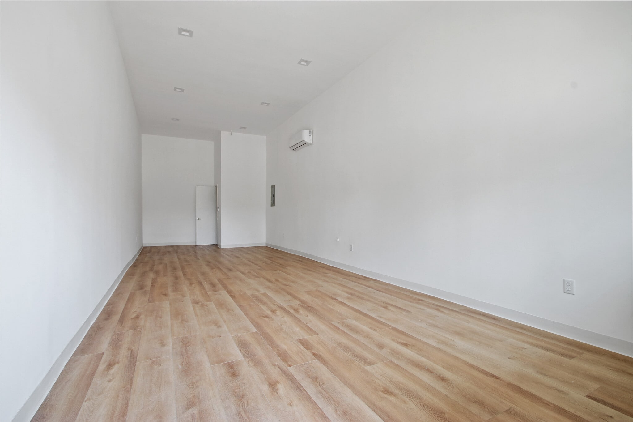 2603 Hauser Blvd, Los Angeles, CA à louer Photo intérieure– Image 1 sur 2