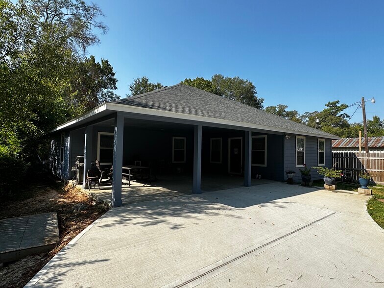 26752 Diamond Sq, Splendora, TX à vendre - Photo principale – Image 1 sur 7