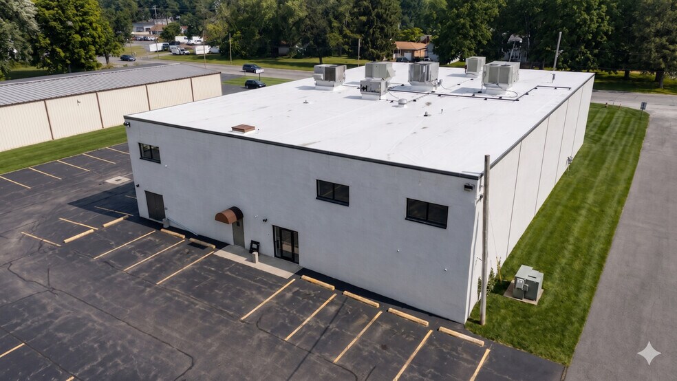 1920 McKinley Ave, Mishawaka, IN à louer - Photo de l’immeuble – Image 3 sur 18