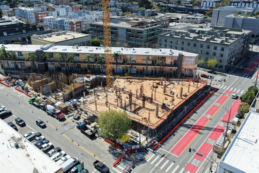 300 De Haro St, San Francisco, CA à louer - Photo de l’immeuble – Image 1 sur 6