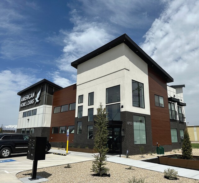 8750 S Harrison St, Sandy, UT à louer - Photo de l’immeuble – Image 2 sur 7