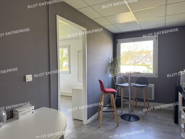 Plus de détails pour Bureau à louer