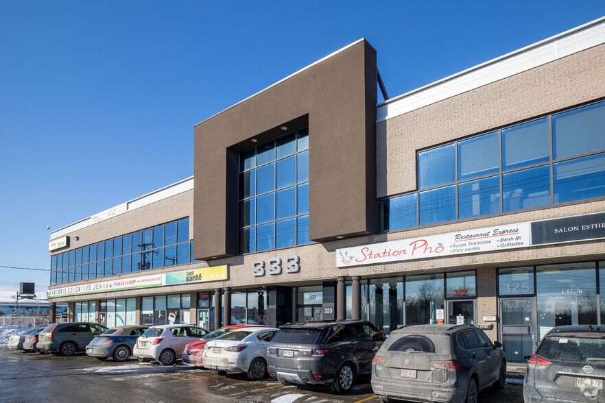321-335 Boul Saint-Martin O, Laval, QC à louer - Photo de l’immeuble – Image 3 sur 18