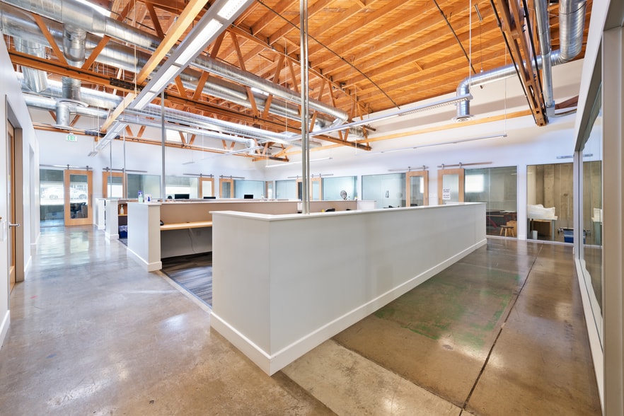 3641 S Holdrege Ave, Los Angeles, CA à louer - Photo intérieure – Image 2 sur 6