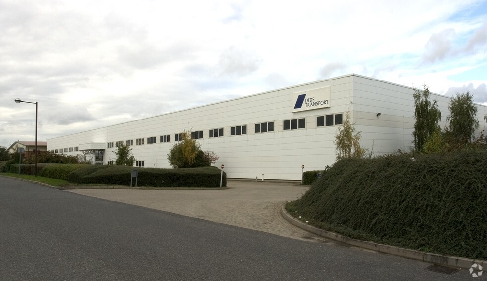 Maidstone Rd, Milton Keynes à louer - Photo de l’immeuble – Image 2 sur 5