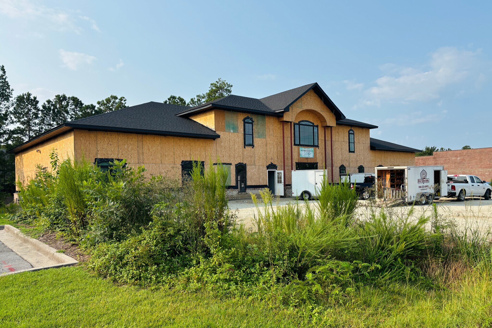 2930 Henderson Dr, Jacksonville, NC à louer Photo de la construction– Image 1 sur 9