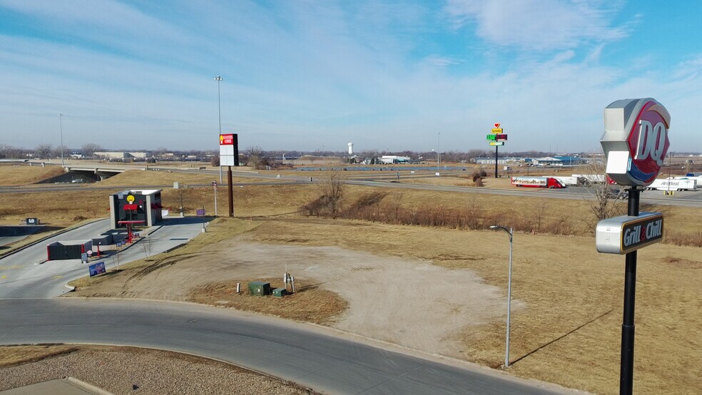 6078 261st cir, Valley, NE à louer - Photo de l’immeuble – Image 3 sur 8
