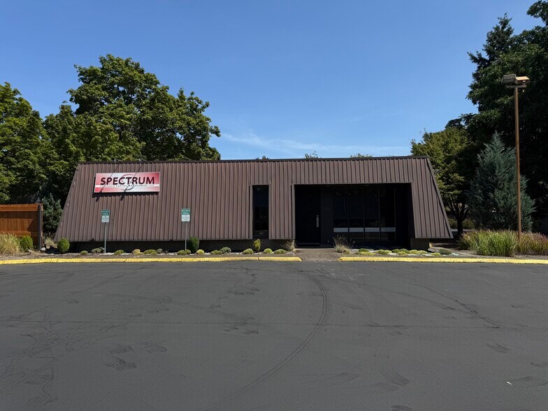 1745 NW Kings Blvd, Corvallis, OR à louer - Photo de l’immeuble – Image 3 sur 3