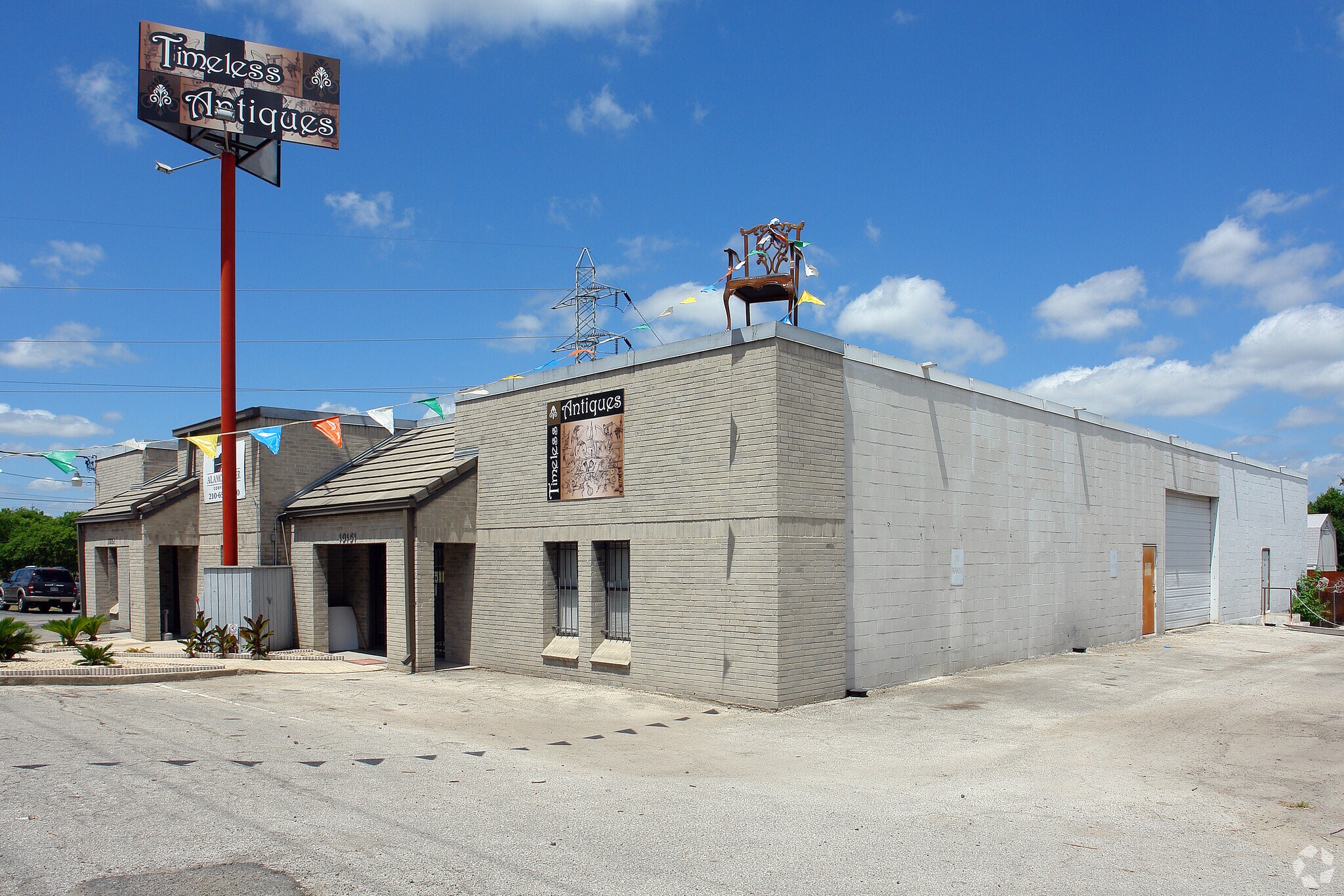 10151 N Interstate 35, San Antonio, TX à louer Photo de l’immeuble– Image 1 sur 13