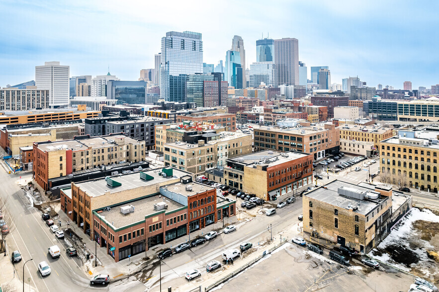 107 N 3rd Ave, Minneapolis, MN à louer - Aérien – Image 2 sur 12