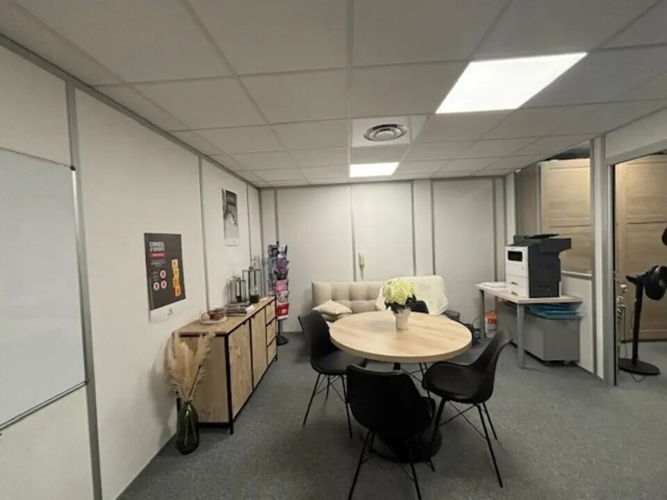 Bureau dans Aix-en-Provence à louer Photo de l’immeuble– Image 1 sur 6