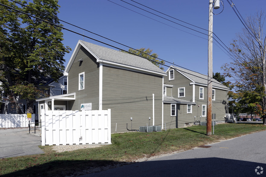 245 S Main St, Wolfeboro, NH à louer - Photo de l’immeuble – Image 3 sur 4