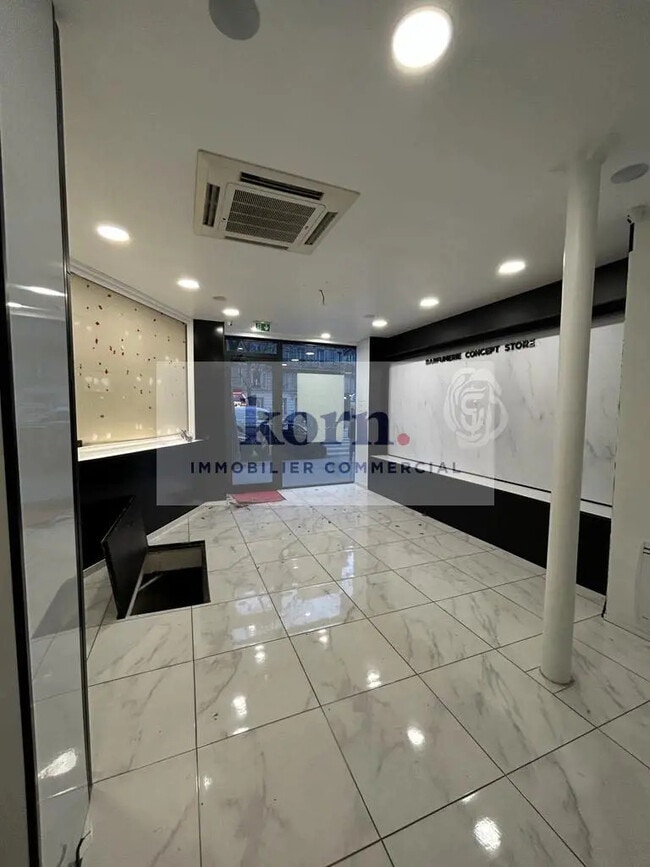 Plus de détails pour Local commercial à louer