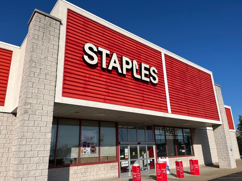 9374 State Route 14, Streetsboro, OH à louer - Photo principale – Image 1 sur 8