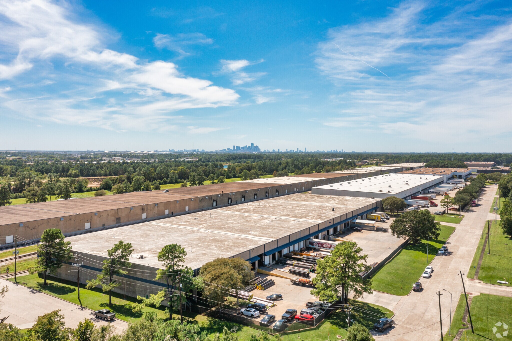 9096 Railwood Dr, Houston, TX à louer Photo de l’immeuble– Image 1 sur 6