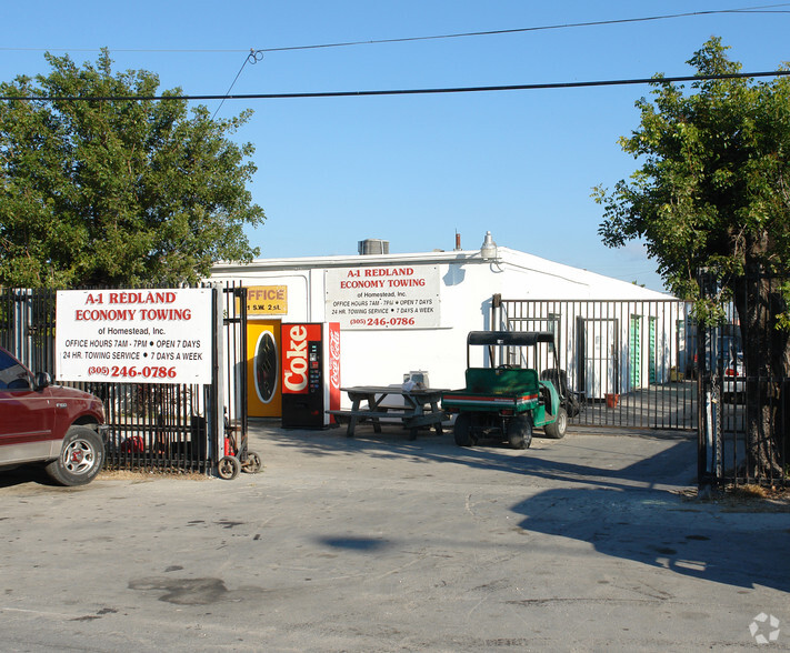 Actual: 17 Folio Industrial Development portefeuille de 4 biens à vendre sur LoopNet.fr - Photo de l’immeuble – Image 3 sur 5