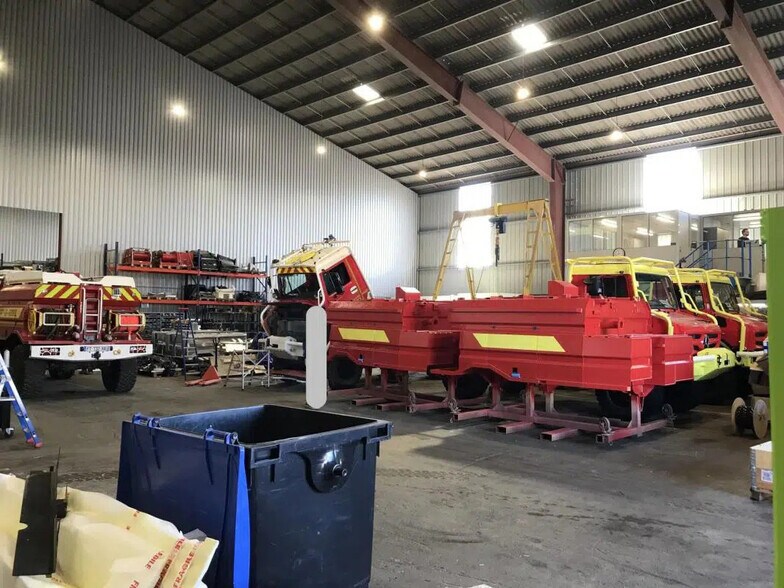 Local d’activités dans Bassens à louer - Photo intérieure – Image 2 sur 8